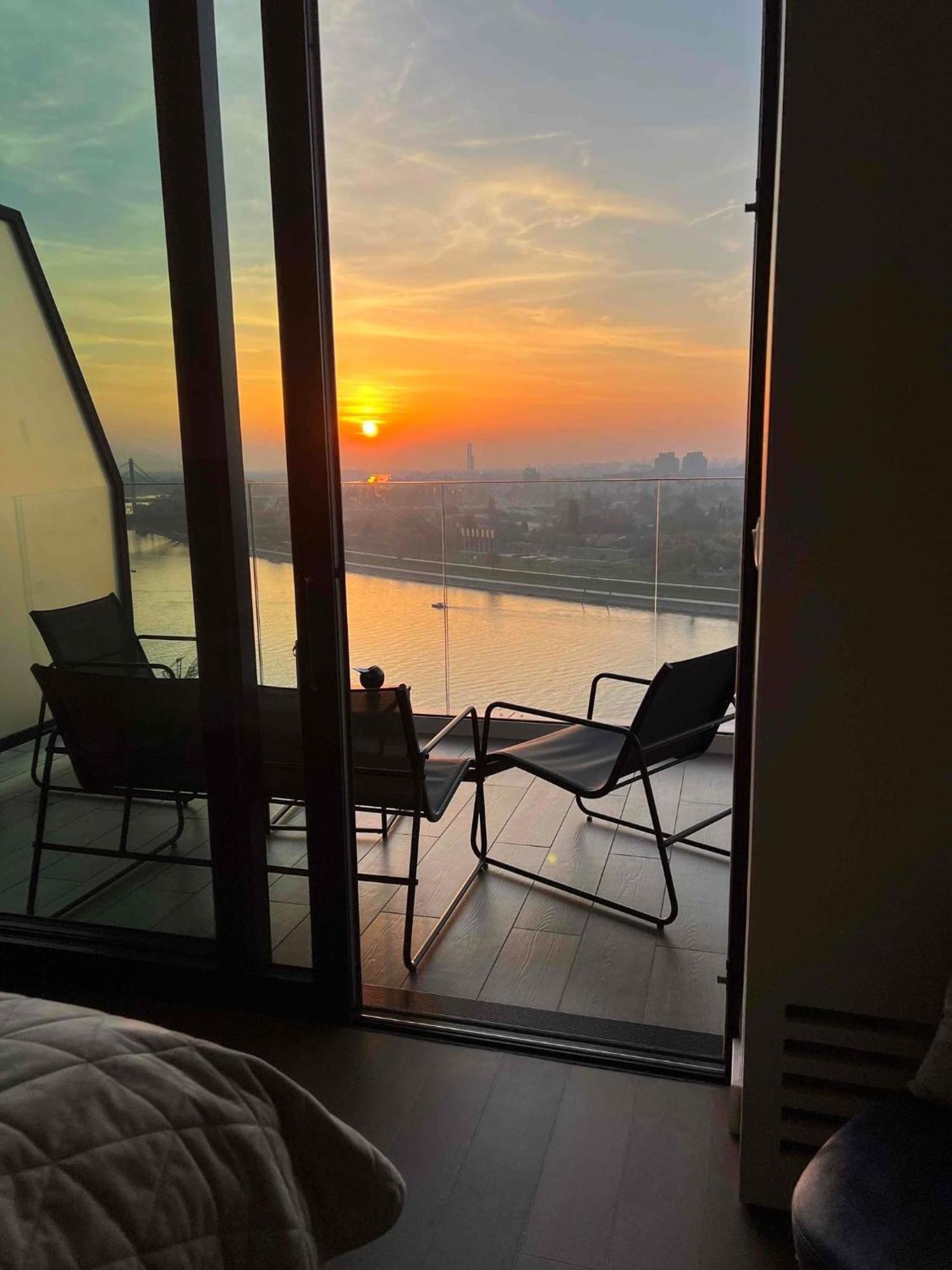 BW Terrace Top Floor Apartments With River View & Self Check-In 贝尔格莱德 外观 照片